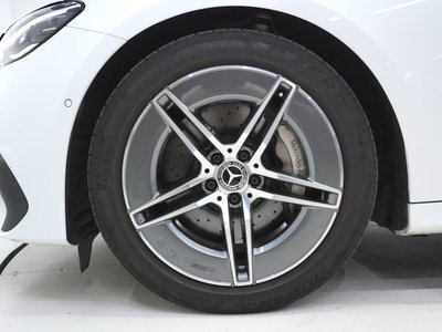 صورة 9 لـ 2024 Mercedes-BENZ E-CLASS