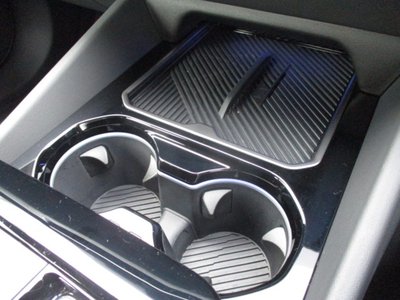 2025 BMW 5 SERIES thumbnail 36