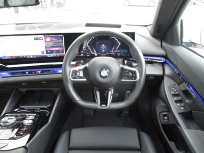 2025 BMW 5 SERIES thumbnail 22