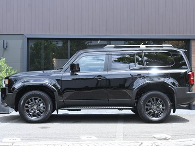 TOYOTA LAND CRUISER 250 - 8