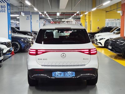 2025 Mercedes-BENZ EQB 照片 2