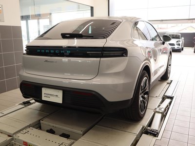 PORSCHE MACAN - 6