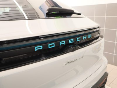 PORSCHE MACAN - 7