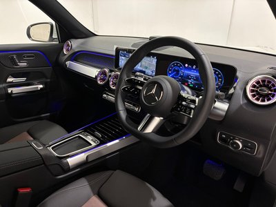 2025 Mercedes-BENZ EQB 照片 2