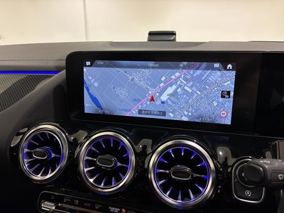 MERCEDES-BENZ GLA - 9