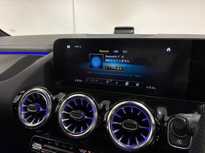 MERCEDES-BENZ GLA - 10