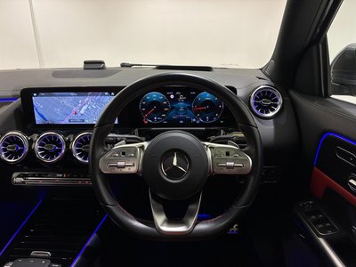 MERCEDES-BENZ GLA - 8