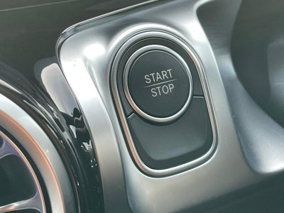 MERCEDES-BENZ EQB - 8