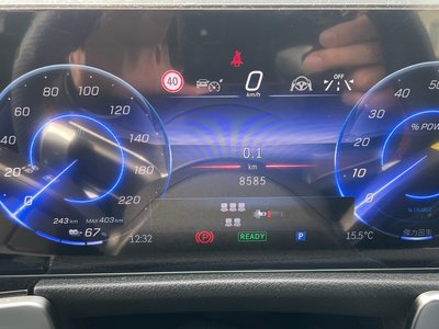 MERCEDES-BENZ EQB - 5