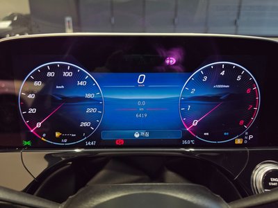 MERCEDES-BENZ E-CLASS - 8