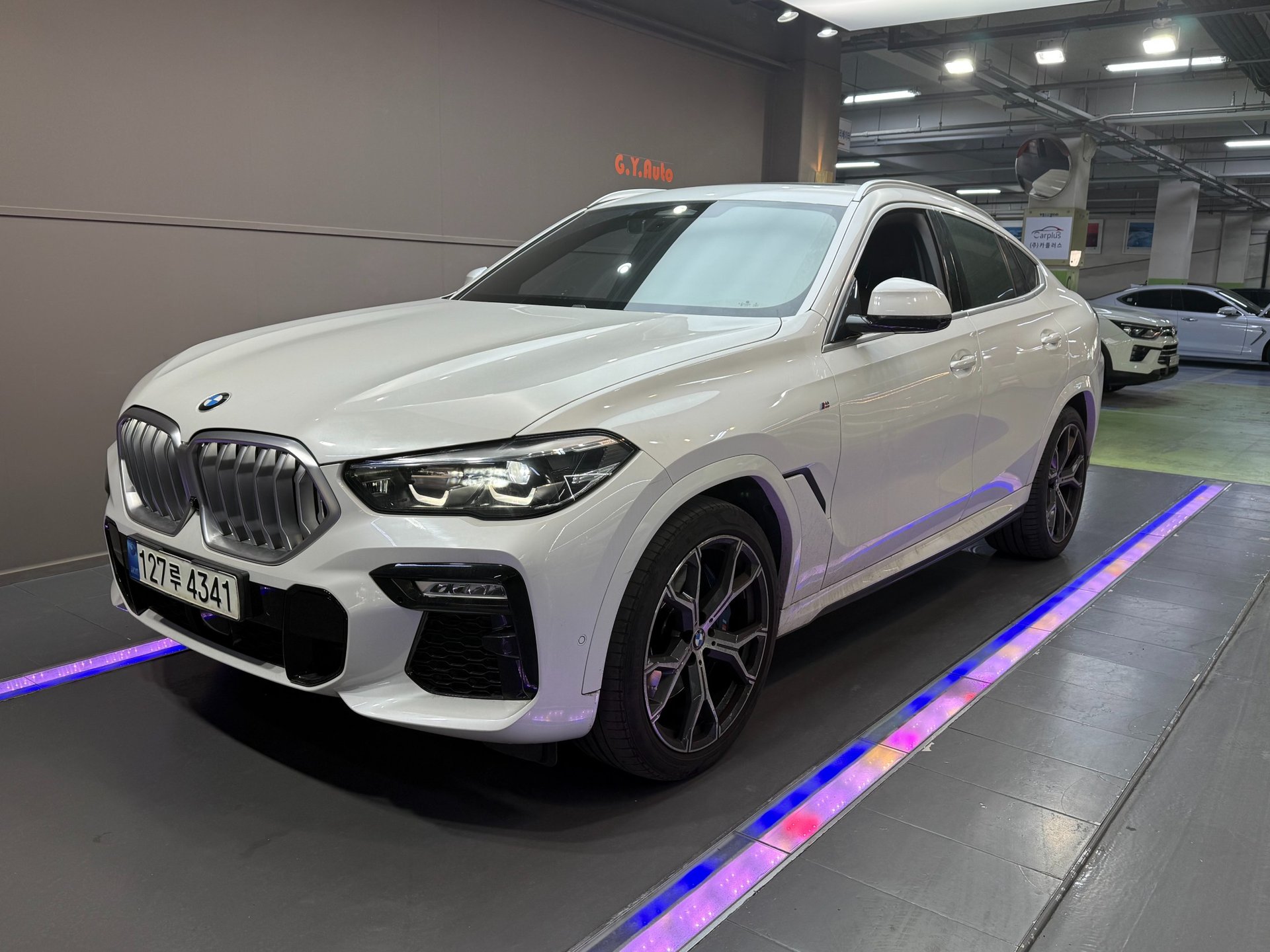 BMW X6 - View 1