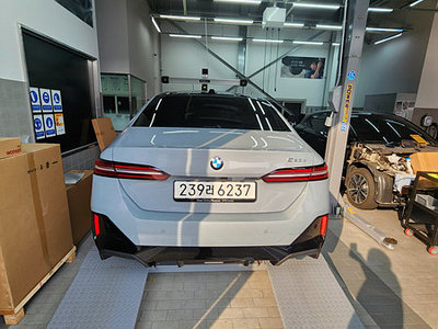 صورة 2 لـ 2025 BMW 5 SERIES