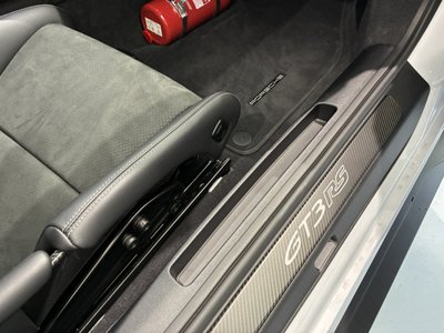 2025 Porsche 911 — миниатюра 23