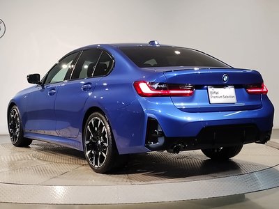 2025 BMW 3 SERIES photo 9