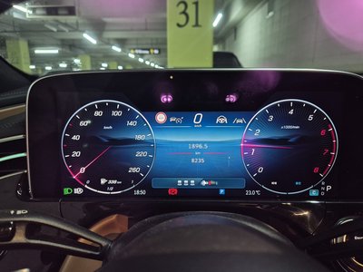 MERCEDES-BENZ E-CLASS - 4