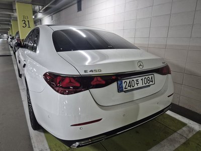 MERCEDES-BENZ E-CLASS - 3
