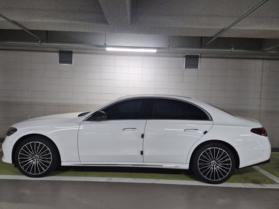 MERCEDES-BENZ E-CLASS - 2