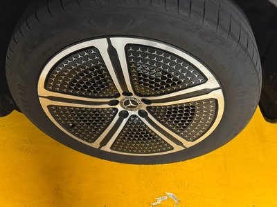 MERCEDES-BENZ EQS - 6