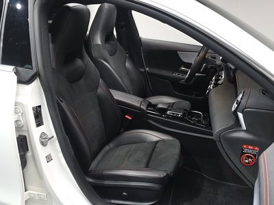 MERCEDES-BENZ CLA - 10