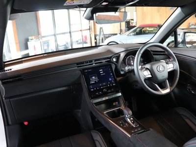 2026 Lexus LBX 照片 9