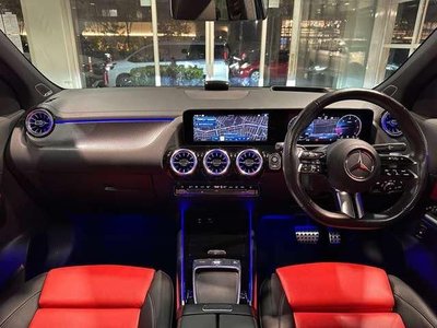 MERCEDES-BENZ GLA - 4