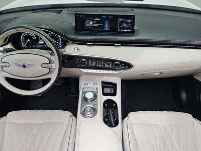 صورة 5 لـ 2021 Genesis GV70