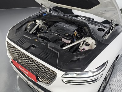 صورة 7 لـ 2021 Genesis GV70
