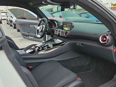 MERCEDES-BENZ GT AMG - 9