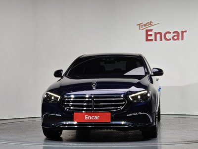 MERCEDES-BENZ E-CLASS - 2