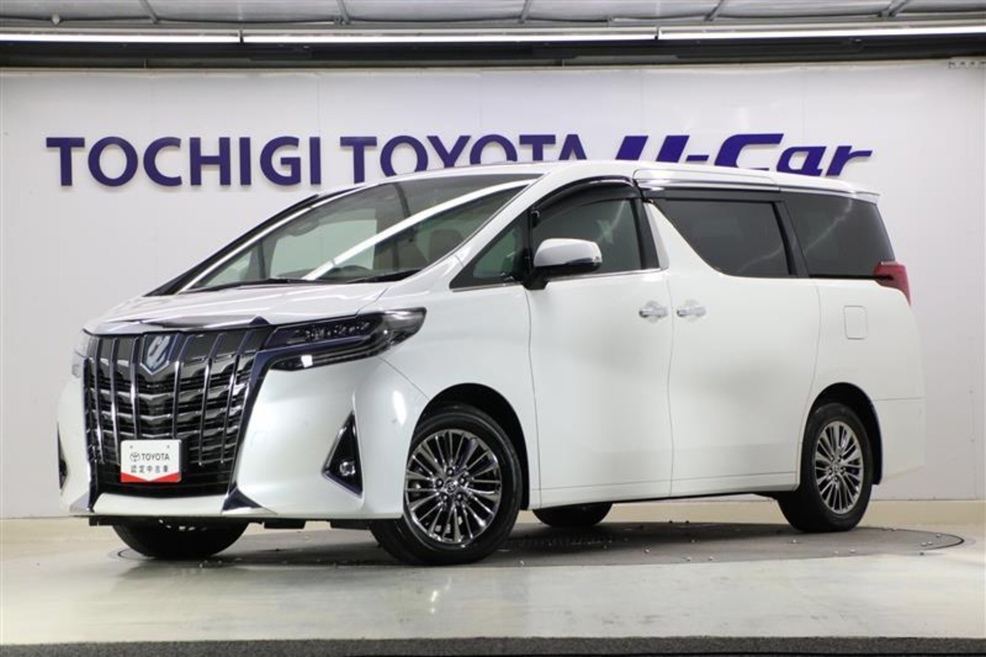 TOYOTA ALPHARD - View 1
