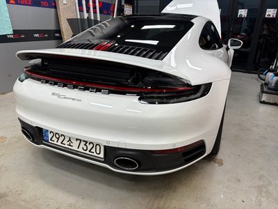 PORSCHE 911 - 8