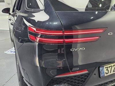 صورة 10 لـ 2021 Genesis GV70