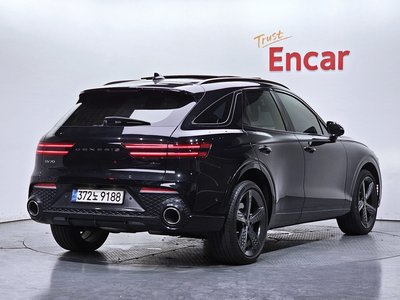 صورة 3 لـ 2021 Genesis GV70