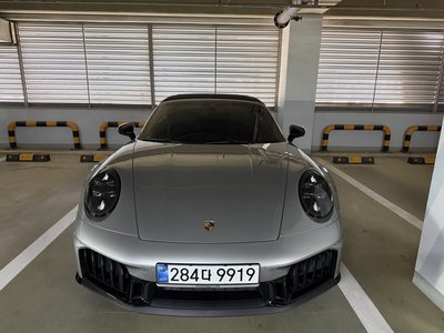 PORSCHE 911 - 4