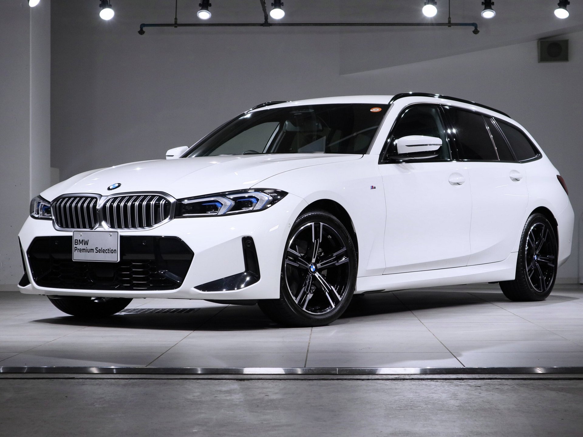 BMW 3 SERIES TOURING - View 1