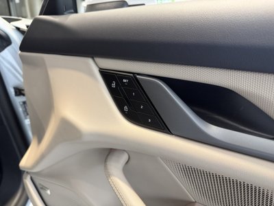 صورة 11 لـ 2025 Porsche TAYCAN