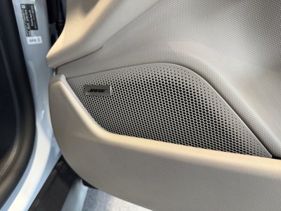 صورة 13 لـ 2025 Porsche TAYCAN
