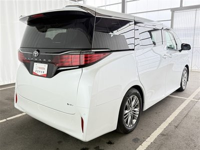 2024 Toyota ALPHARD — фото 8