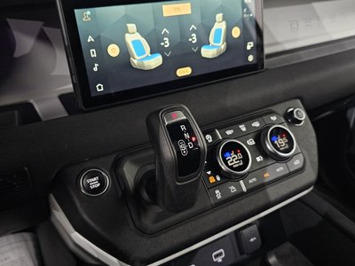 LAND ROVER DEFENDER - 9