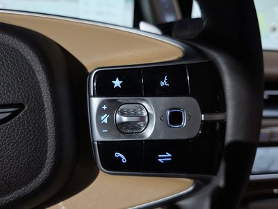 2022 Genesis G90 (RS4) thumbnail 32
