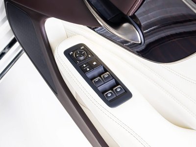2018 Lexus LS — миниатюра 39