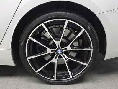 BMW 8 SERIES - 8