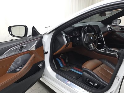 BMW 8 SERIES - 10