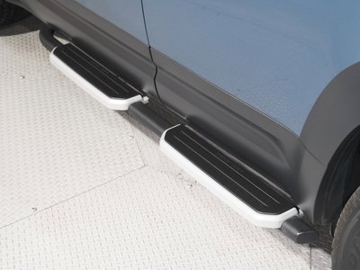 LAND ROVER DEFENDER - 8