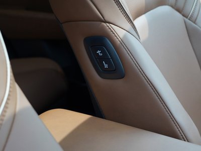 2025 Toyota CROWN ESTATE 照片 40