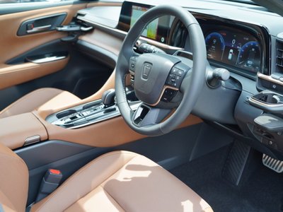 2025 Toyota CROWN ESTATE 照片 21
