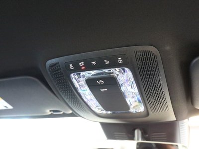 2025 Mercedes-BENZ GLB 缩略图 38
