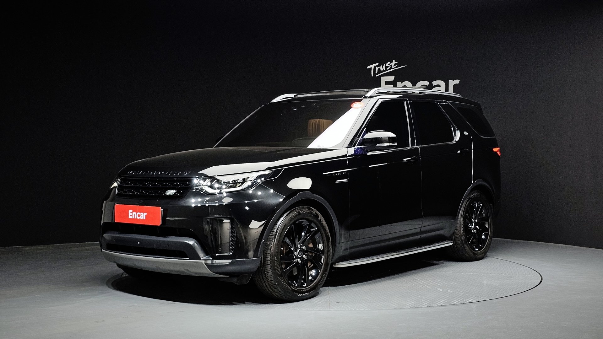 LAND ROVER DISCOVERY - View 1