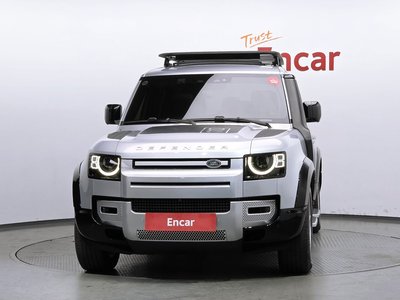 LAND ROVER DEFENDER - 2