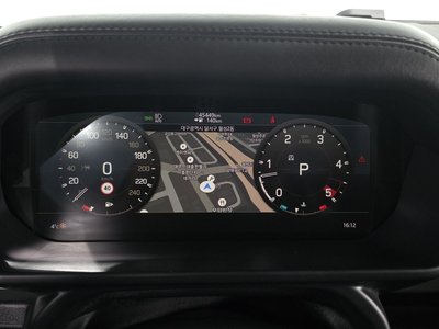 LAND ROVER DEFENDER - 8